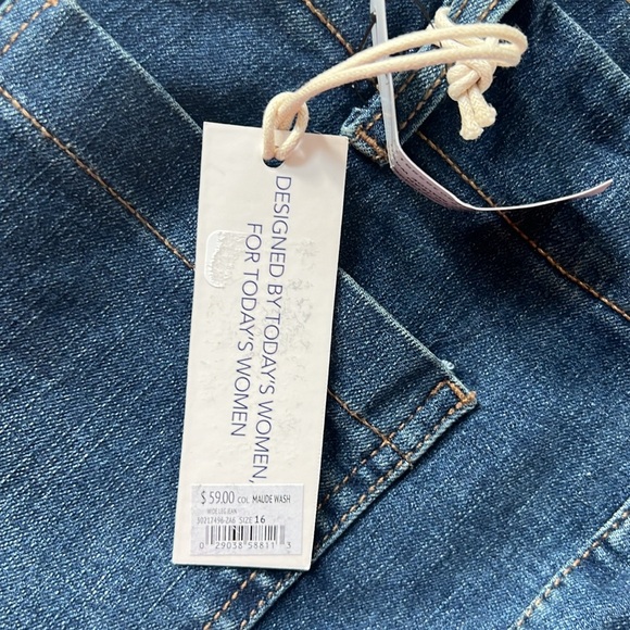 Code Bleu Plus Size Stretch Denim Wide-Leg Cropped Jeans - Picture 13 of 13